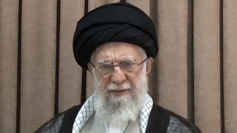 Iran: US could face &#39;irreparable damage&#39; if military get involved