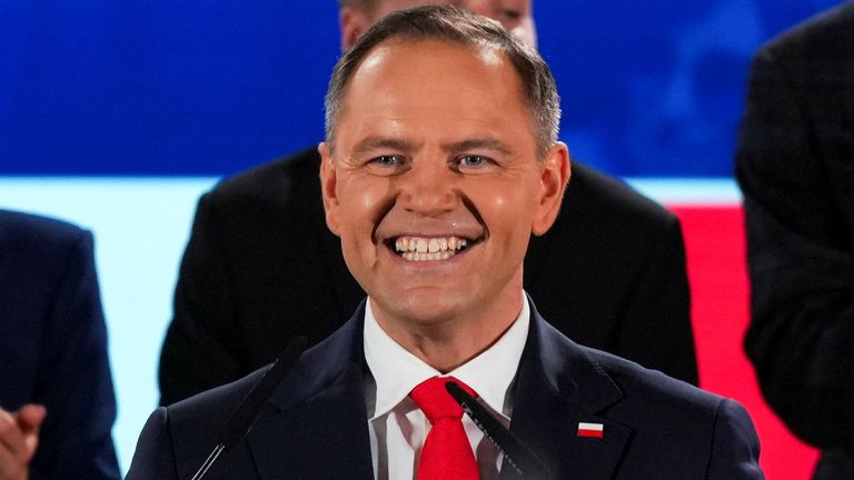 🟥 "Karol Nawrocki vince le elezioni presidenziali in Polonia: scetticismo verso l'UE e potere di veto"