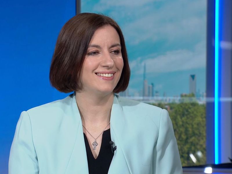 Education secretary pledges to help schools