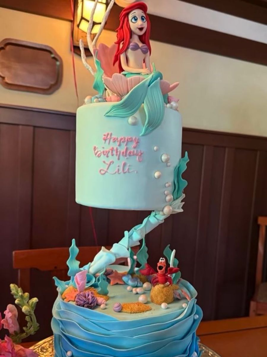 Meghan shares video of trip to Disneyland with Prince Harry and