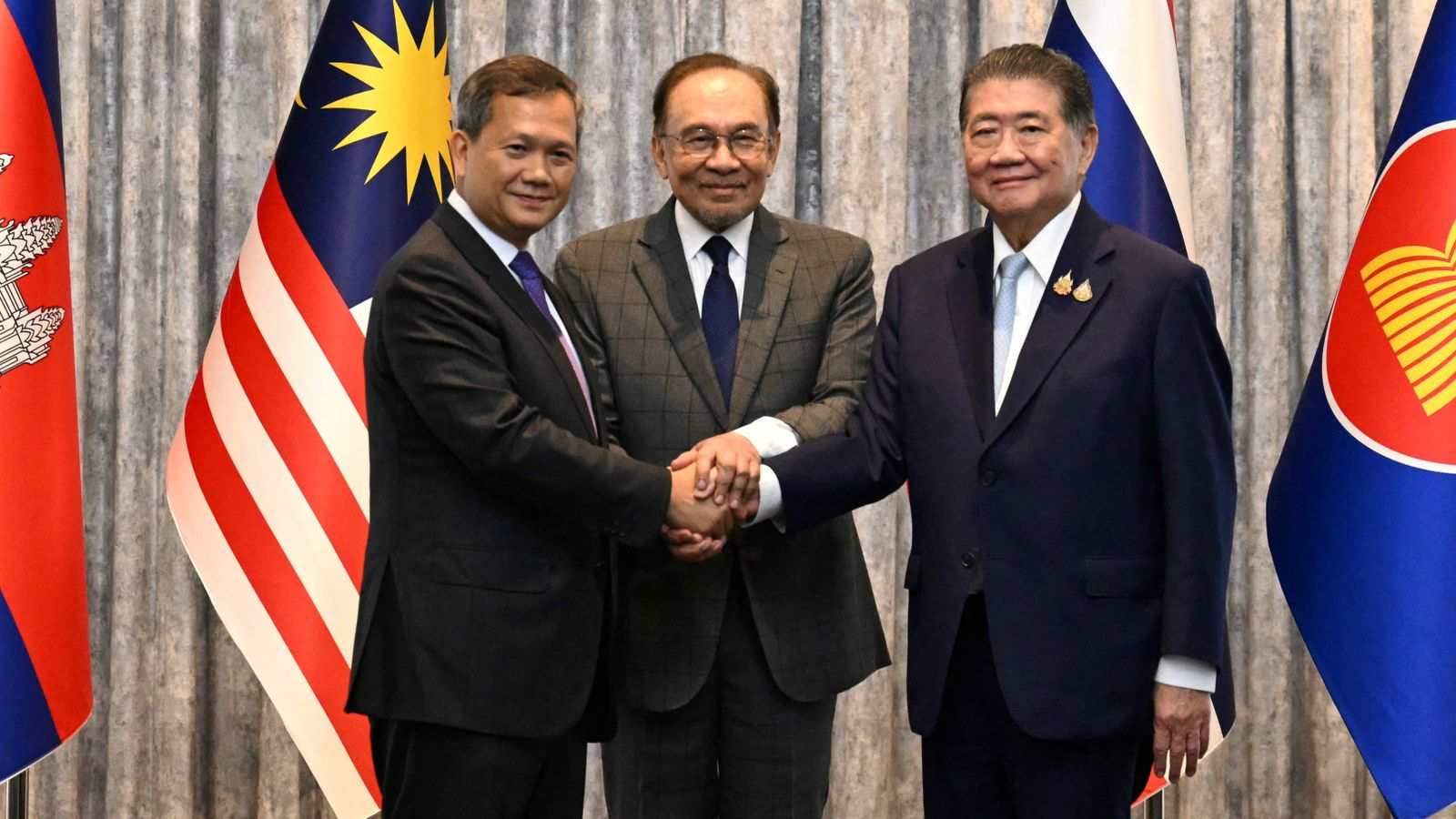 Thailand and Cambodia agree to immediate ceasefire, Malaysian PM says
