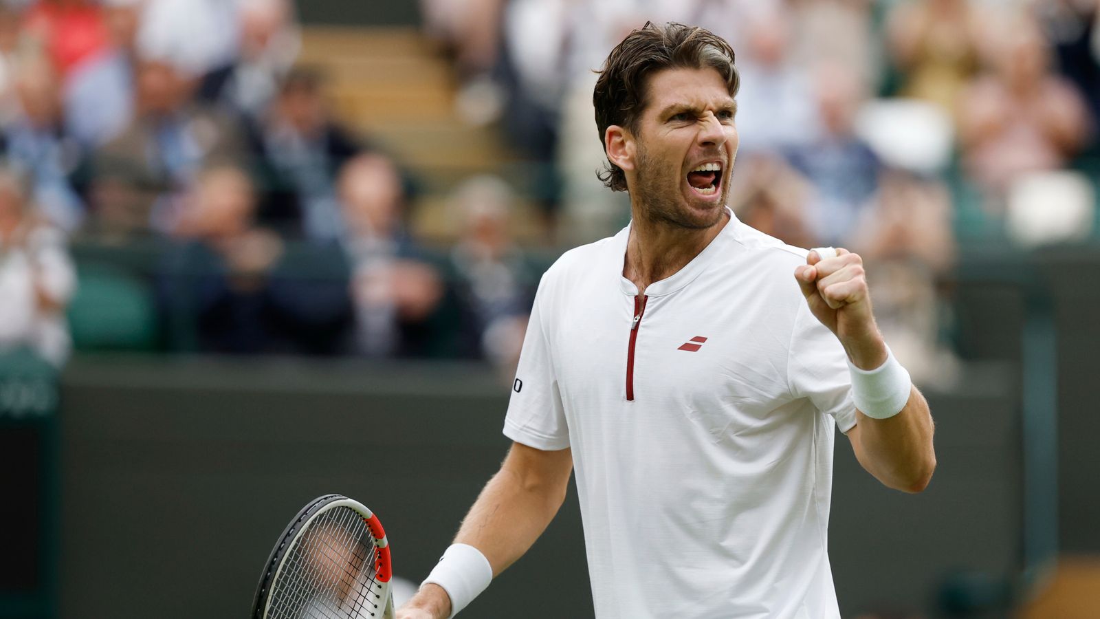 Which British singles tennis players are still in Wimbledon?