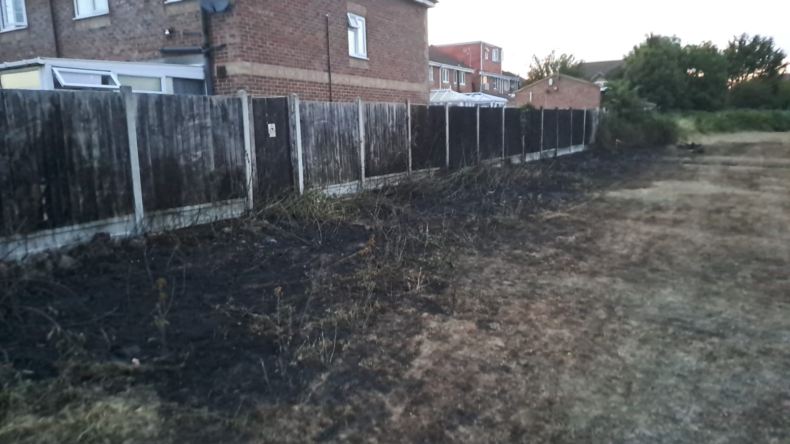 Homes evacuated as wildfire breaks out in east London | UK News | Sky News