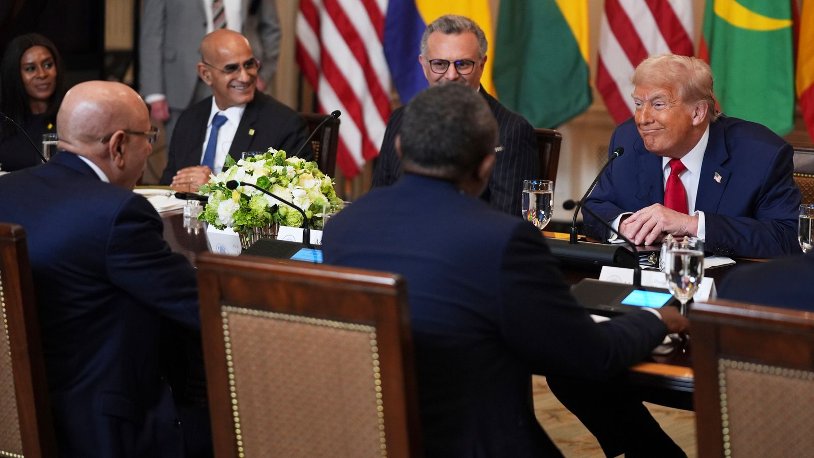 Donald Trump praises Liberian president's English - the country's official language