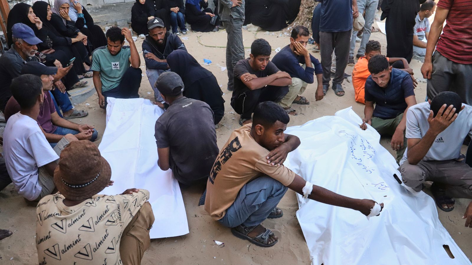 Gaza: More than 30 people killed 'as Israeli troops open fire towards Palestinians waiting for aid'