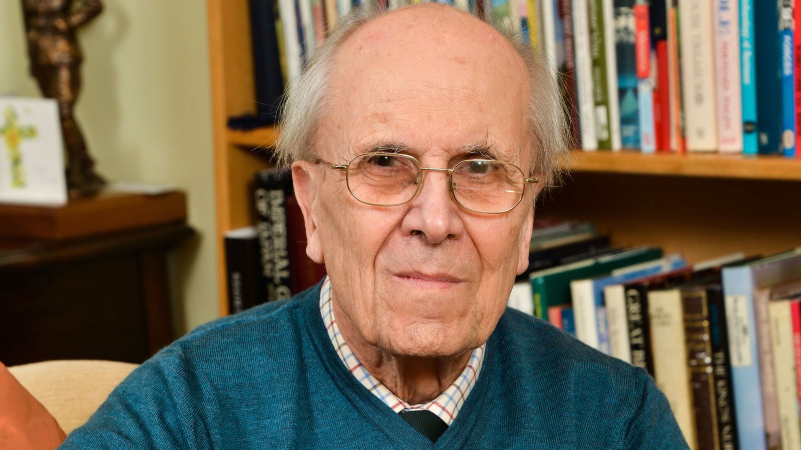 Norman Tebbit: Former Tory minister who served in Margaret Thatcher's government dies aged 94 Norman Tebbit: Former Tory minister who served in Margaret Thatcher's government dies aged 94