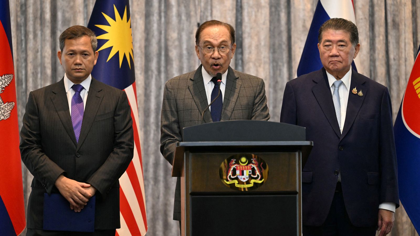 отношенията се влошиха рязко след въоръжена конфронтация през май която