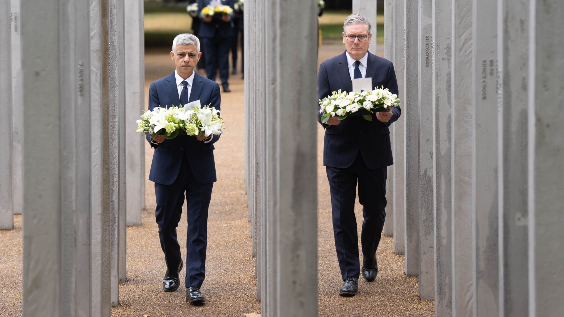 Thousands of petals fall at service to remember 7 July victims