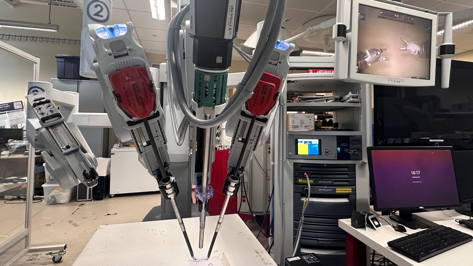 Robot performs realistic surgery 'with 100% accuracy'