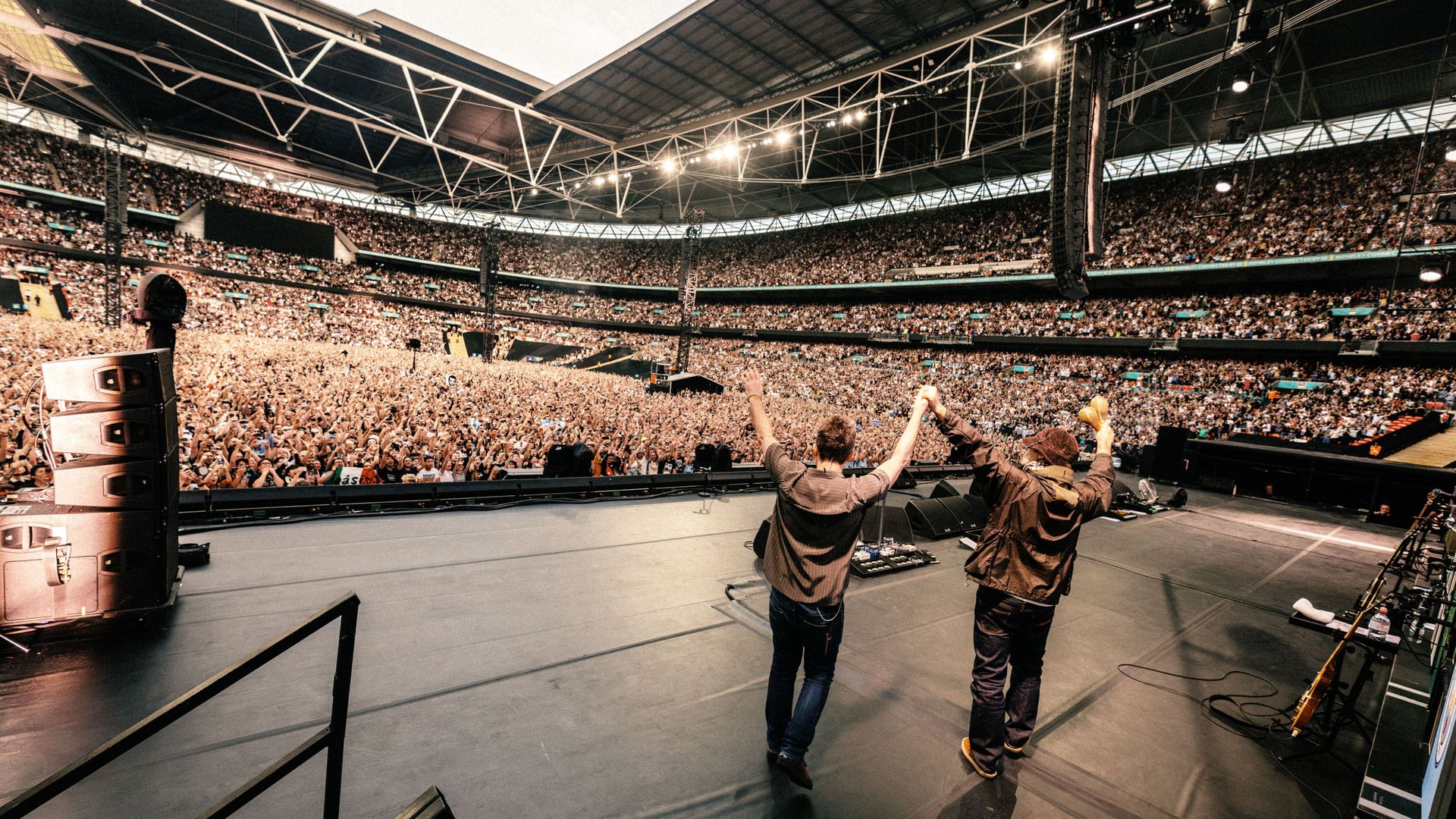 Oasis 'shocked and saddened' after man dies at concert
