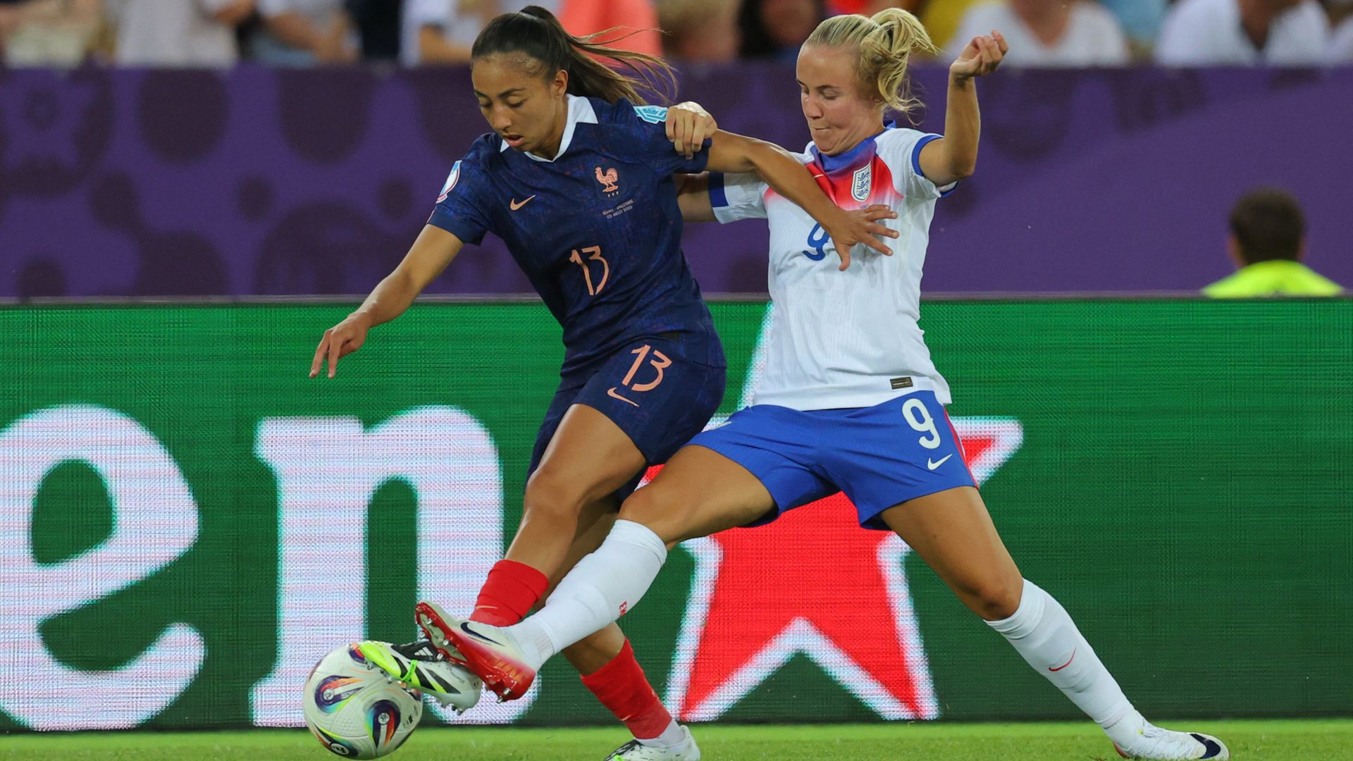 <a href='https://www.skysports.com/football/france-women-vs-england-women/live/524034' target='_blank'>Women's Euros: France v England</a>