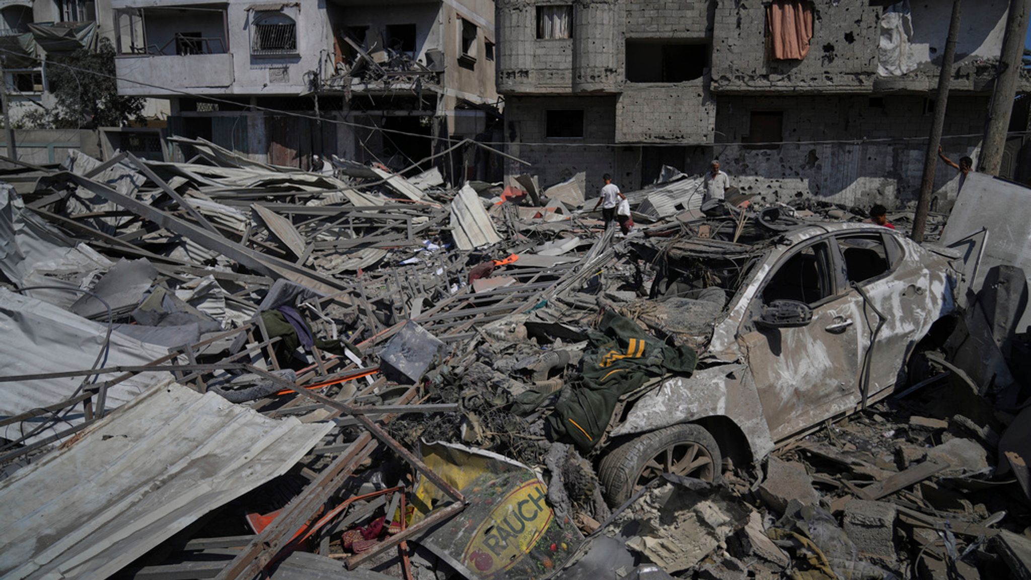 'At least 59 killed' in Gaza after Israeli military opens fire near aid ...