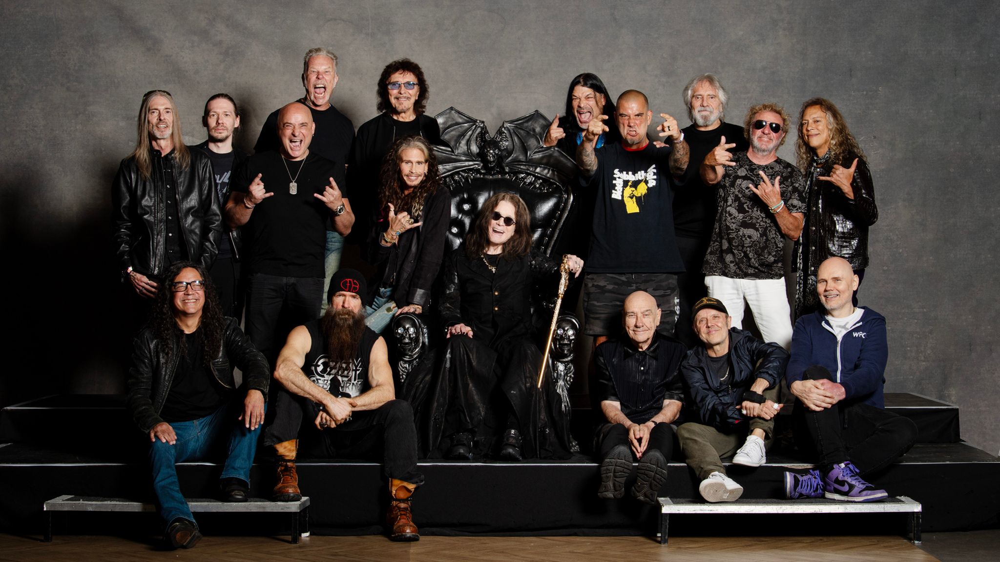 [Image: skynews-ozzy-osbourne-final-gig_6958283....0706002031]
