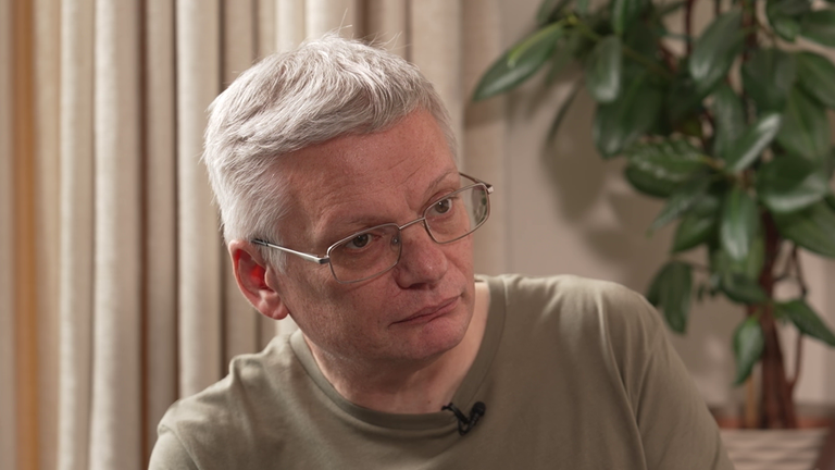 David Moorhead jeden z organizatorów stojącej za grupą wsparcia rodziców z siedzibą w Sefton, Voice of the Families.