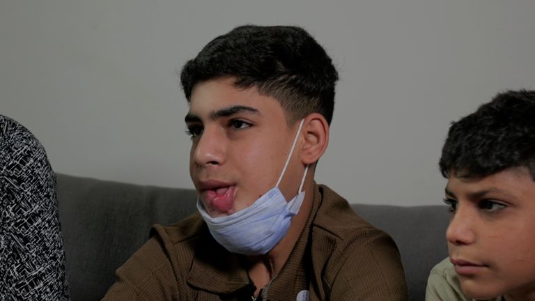 &#39;You greeted us in such a nice way&#39; Gazan child arrives in UK for treatment