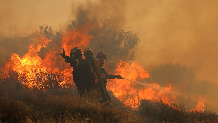  Reuters