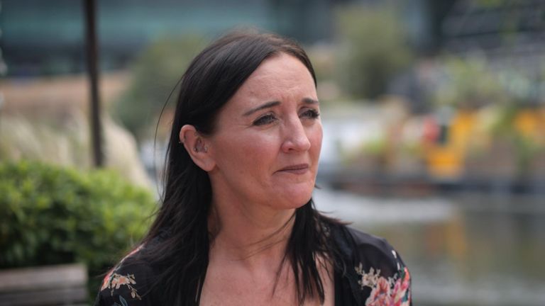 Kath Sansom, o orador do grupo de natação de argila Meshi
