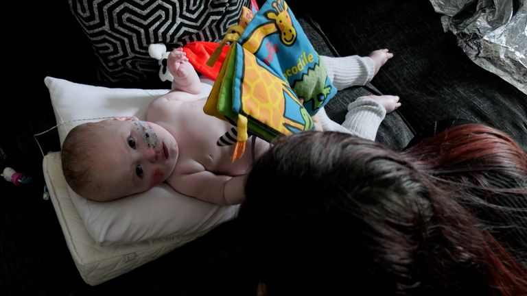 Mother of baby with spinal muscular atrophy wants all newborns to be tested for it