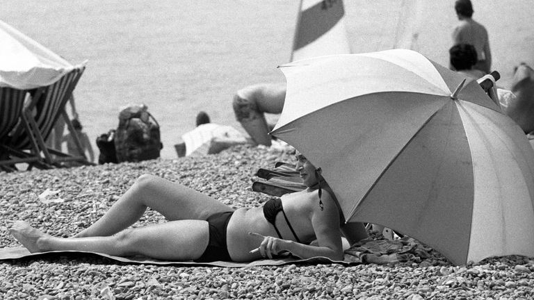 A mulher do sol nasce durante o verão de 1976. foto: PA