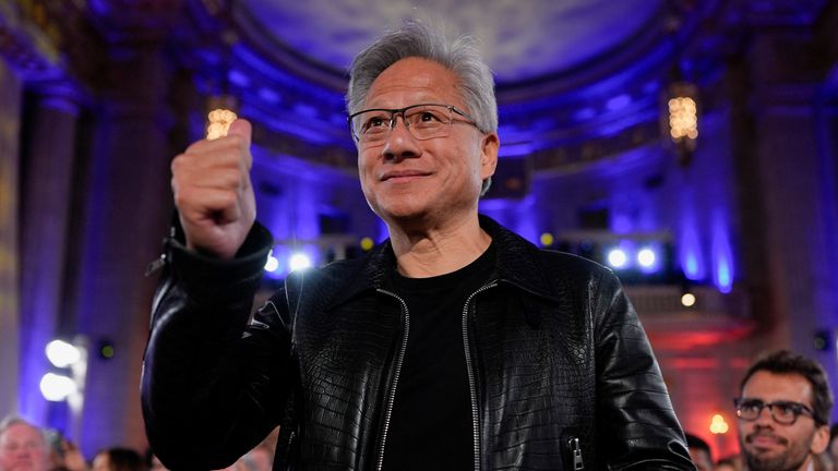 Jensen Huang, dyrektor generalny NVIDIA, bierze udział w szczycie „Wygranie wyścigu AI” w Waszyngtonie. Zdjęcie: Reuters