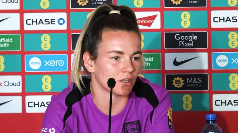 Forward Lauren Hemp