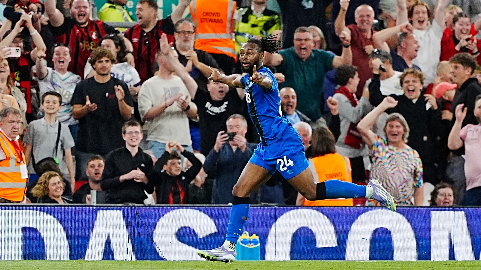 Premiere League opener halted after Antoine Semenyo reports racist abuse
