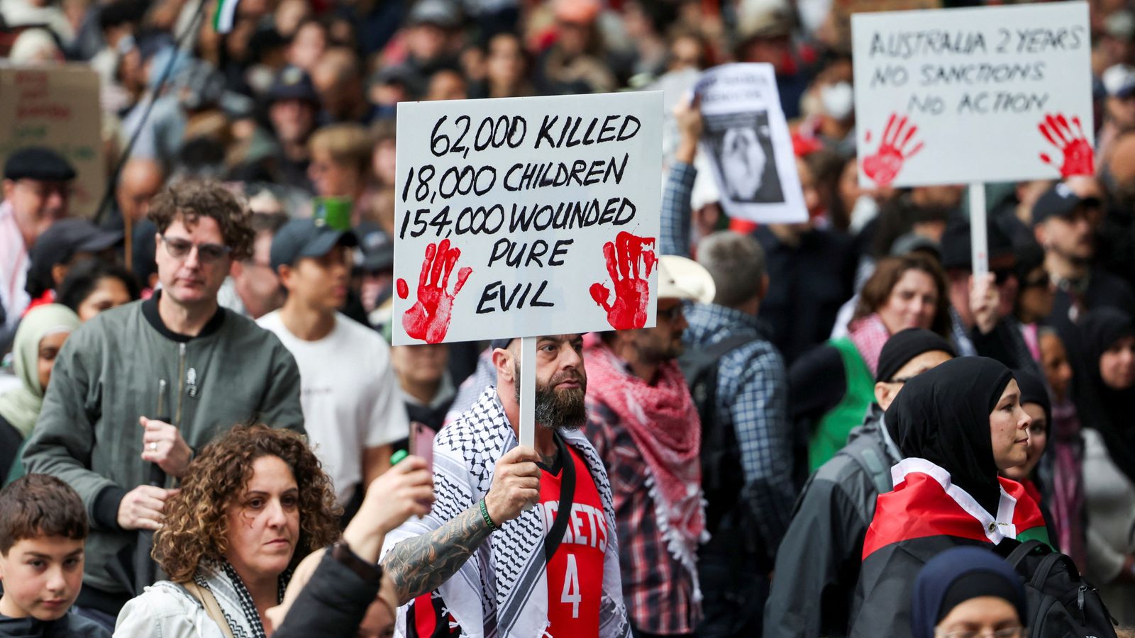 Pro-Palestine Australians protest after week of tension with Israel