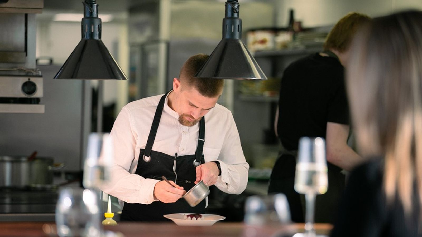 Cheap Eats: Top chef shares one thing diners should never do