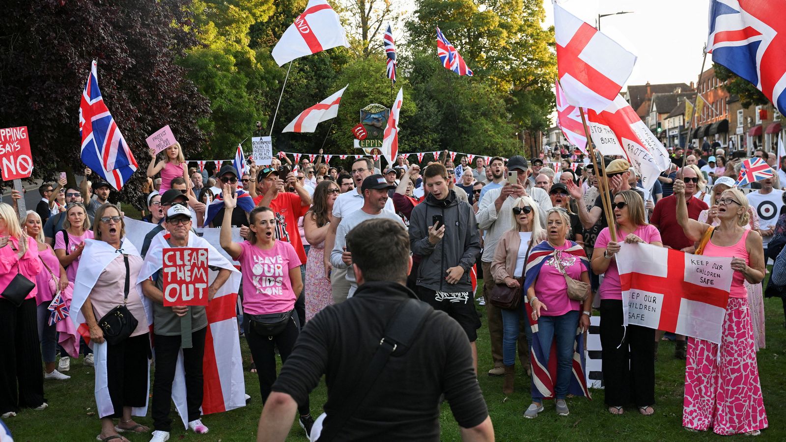 Government takes first step in appealing court ruling banning asylum seekers from Epping hotel