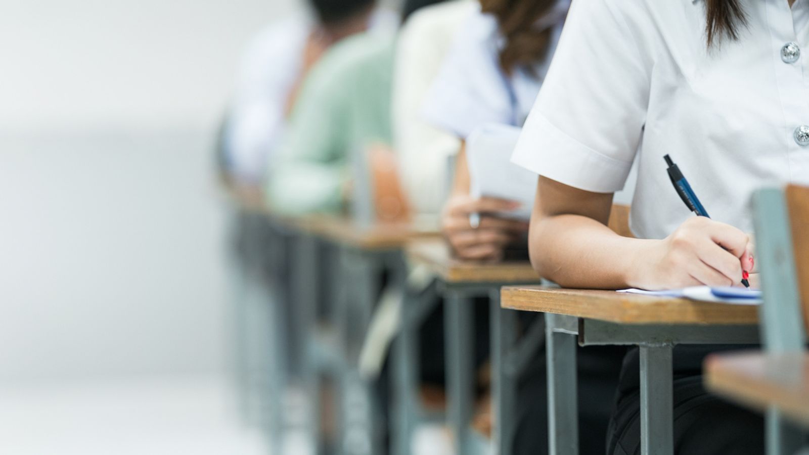 Parents must help tackle kids' bad behaviour, education sec says - as figures show 'entrenched class divide'