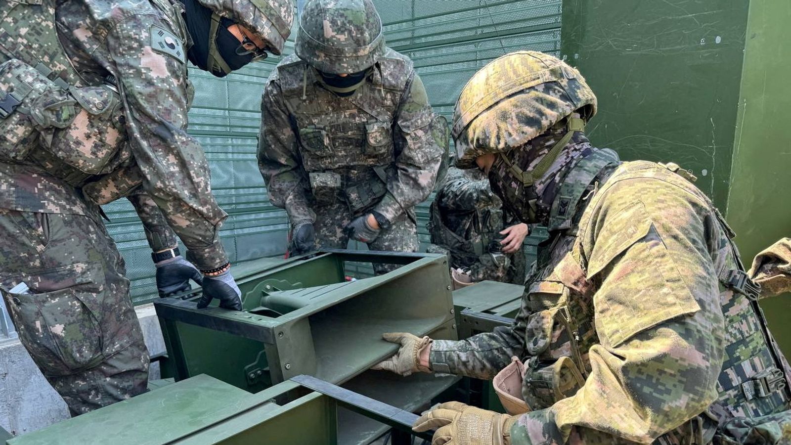 South Korea removes speakers used to blast K-pop music and propaganda across North Korea border