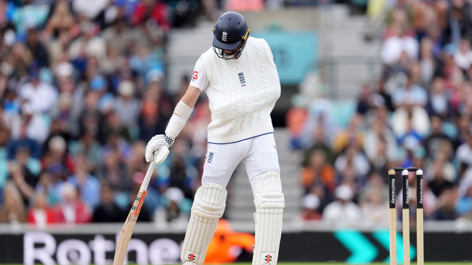 <a href='https://www.skysports.com/cricket/live-blog/12040/13403886/england-vs-india-fifth-test-live-text-commentary-score-video-highlights-and-expert-analysis-from-the-oval'>Chris Woakes comes out to bat with arm in a sling in nail-biting England v India finale | Follow updates</a>