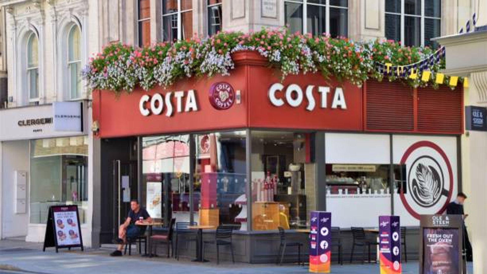 Coca-Cola, High Street Coffee Dev Costa'nın satışını hazırladı | İngiltere haberleri