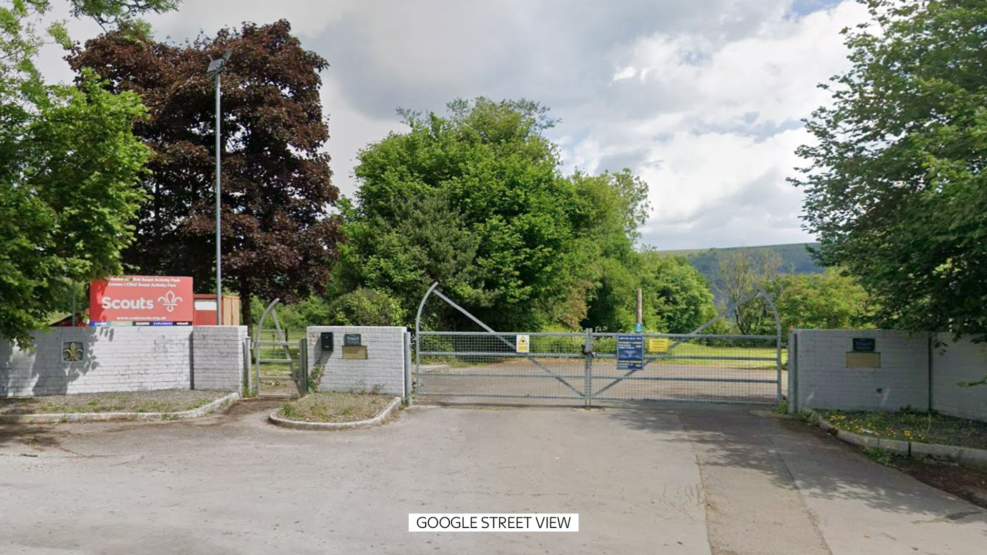 Angry locals mistook visiting youth group for asylum seekers