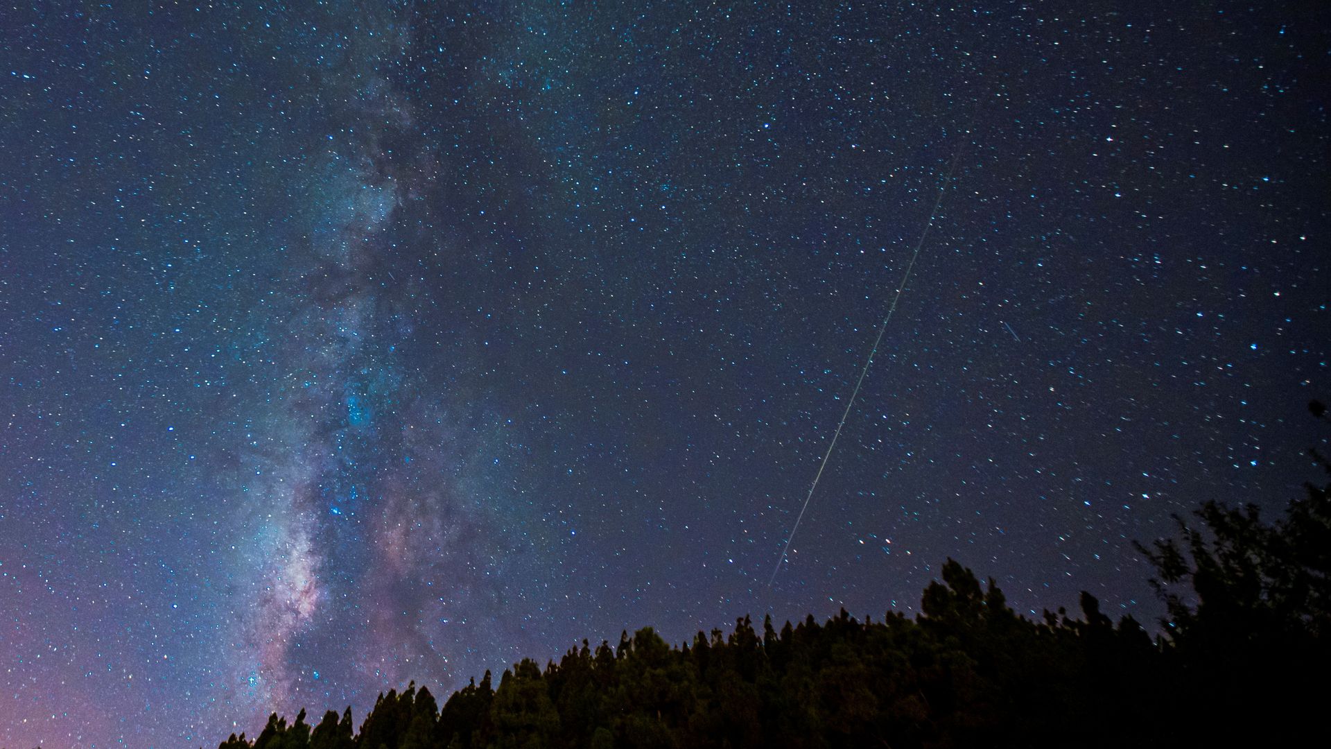 Tonight's Perseid meteor shower: When and how to see up to 100 fireballs shoot across the sky per hour