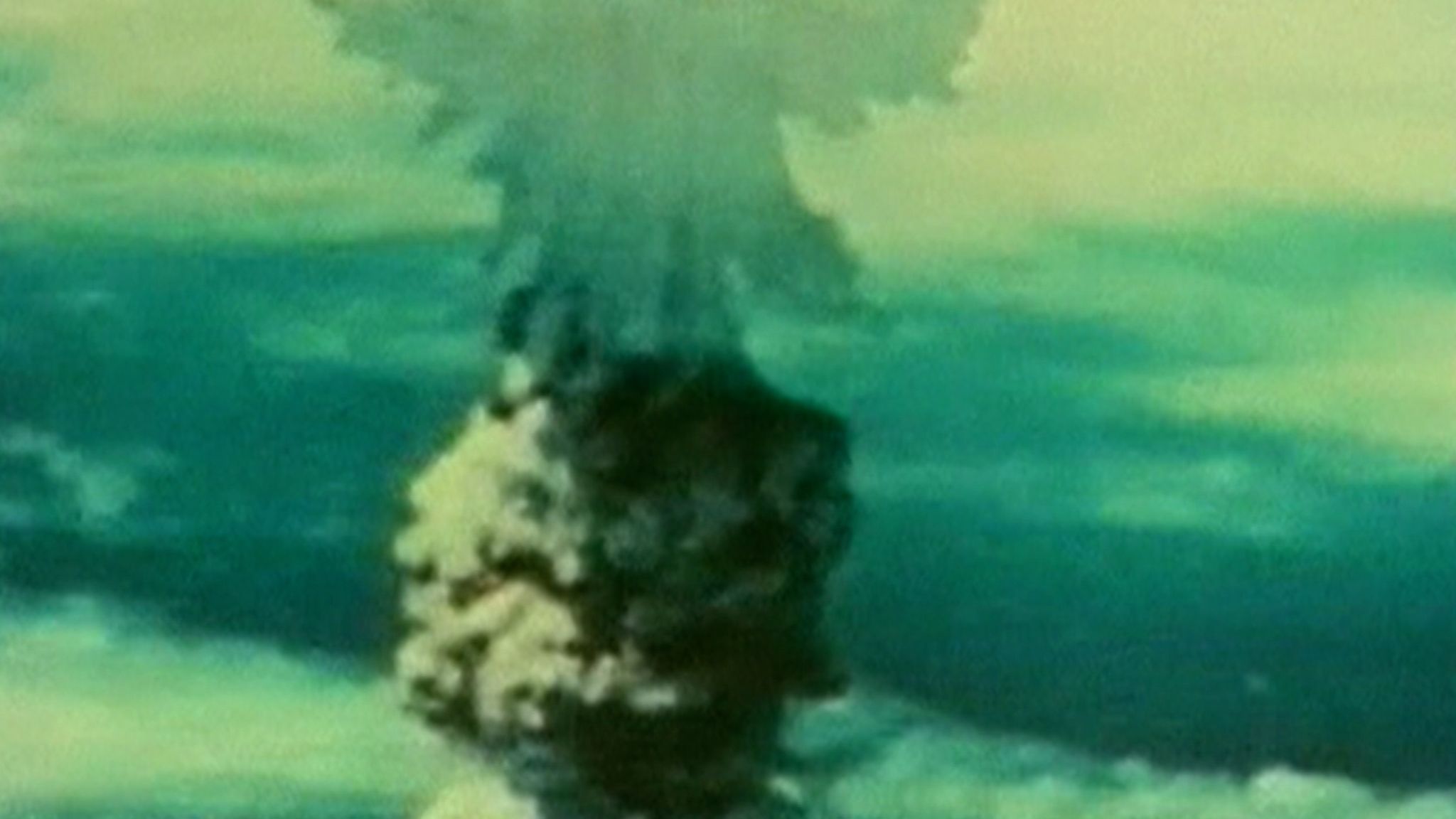 nuclear-sky-news-bomb_6983627.jpg