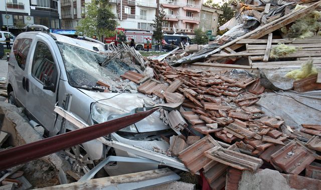One dead and dozens injured after 6.1-magnitude earthquake hits northwest Turkey