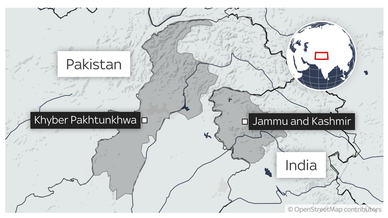Pakistan ve Hindistan kontrollü Keşmir'in bazı kuzey bölgelerine selden çok vuruldu