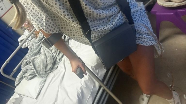 Louise prosedür sırasında 'acı içinde çığlık attı'