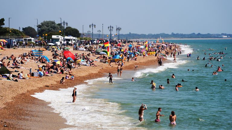 Bu hafta Hampshire, Southsea'daki sahil. Pic: PA