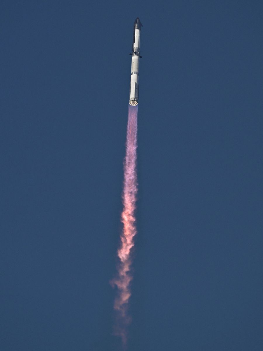 Starship: SpaceX's biggest rocket completes spectacular test flight after year of mishaps