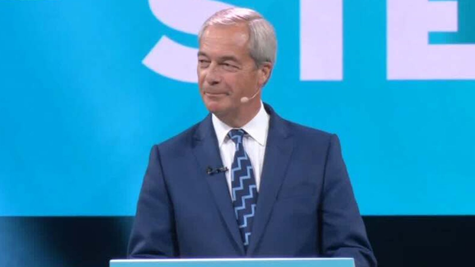 Nigel Farage Claims Reform UK Poised to Govern After Rayner Resignation