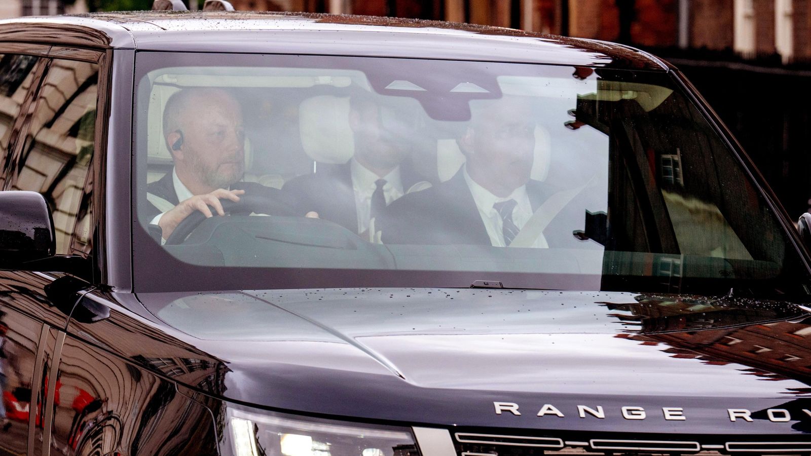 Prince Harry arrives at Clarence House to meet the King
