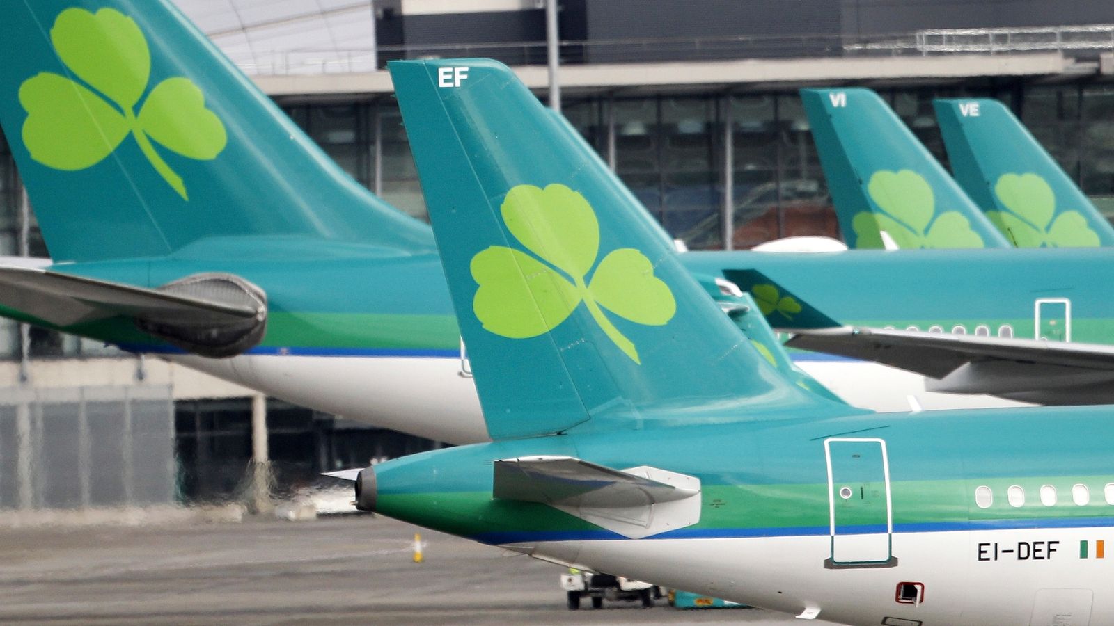Dublin Airport terminal evacuated as 'safety precaution'