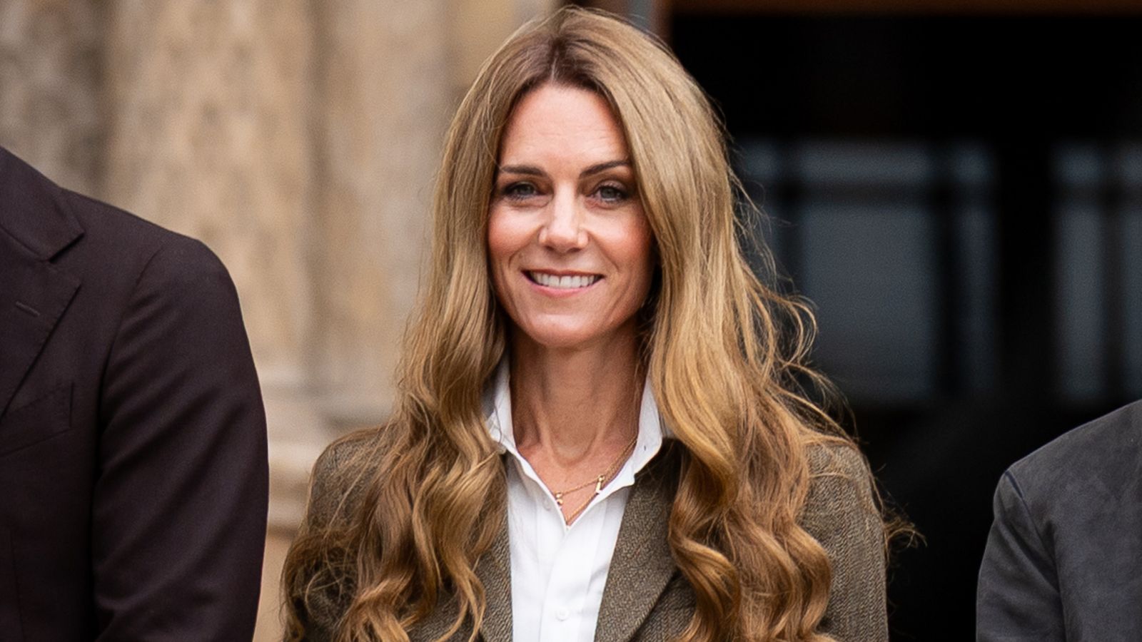 The wife of the heir has changed her hair - and some people need to calm down
