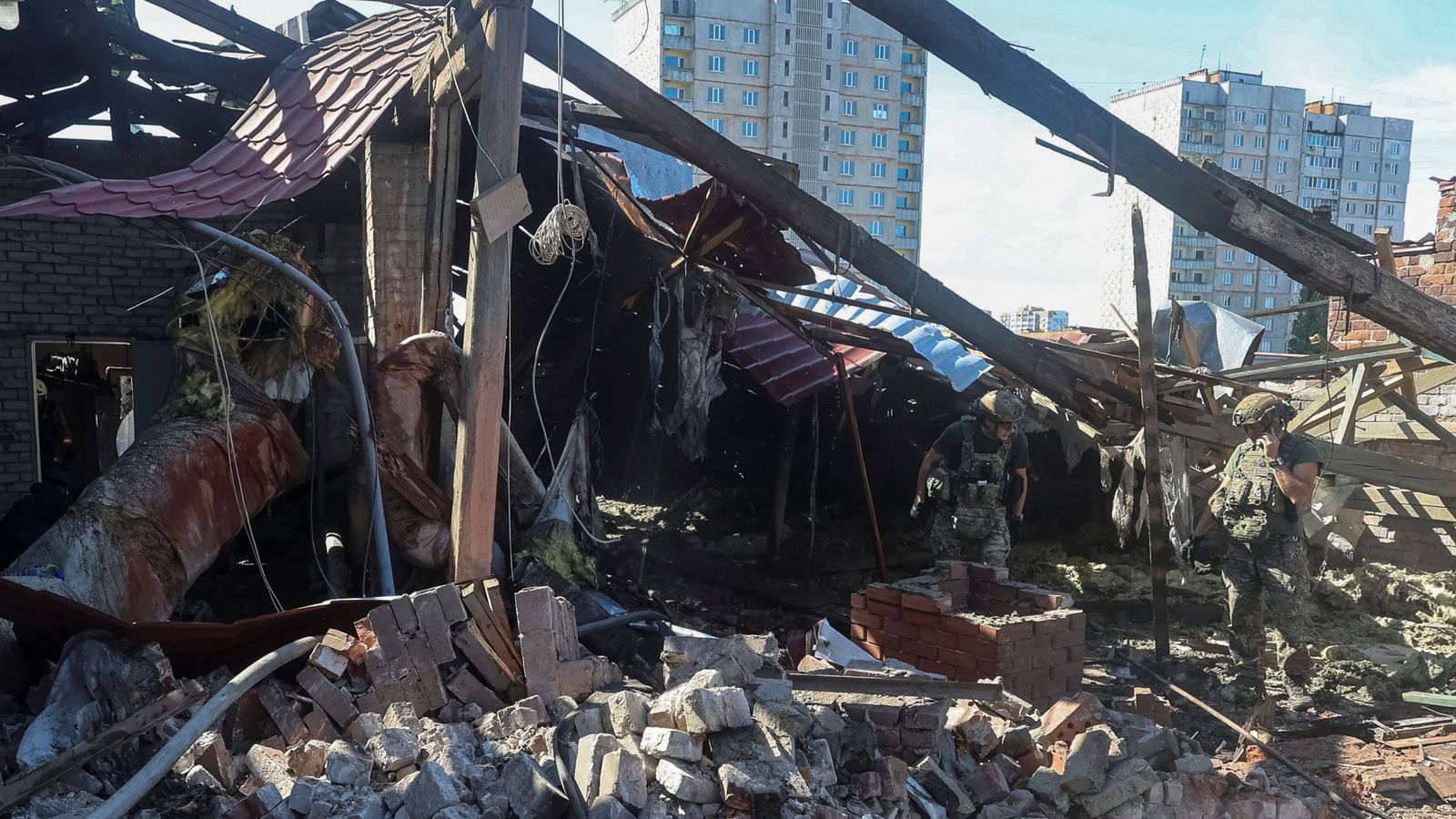 'Kill zone' around crucial Ukrainian city as Russian forces try to ...