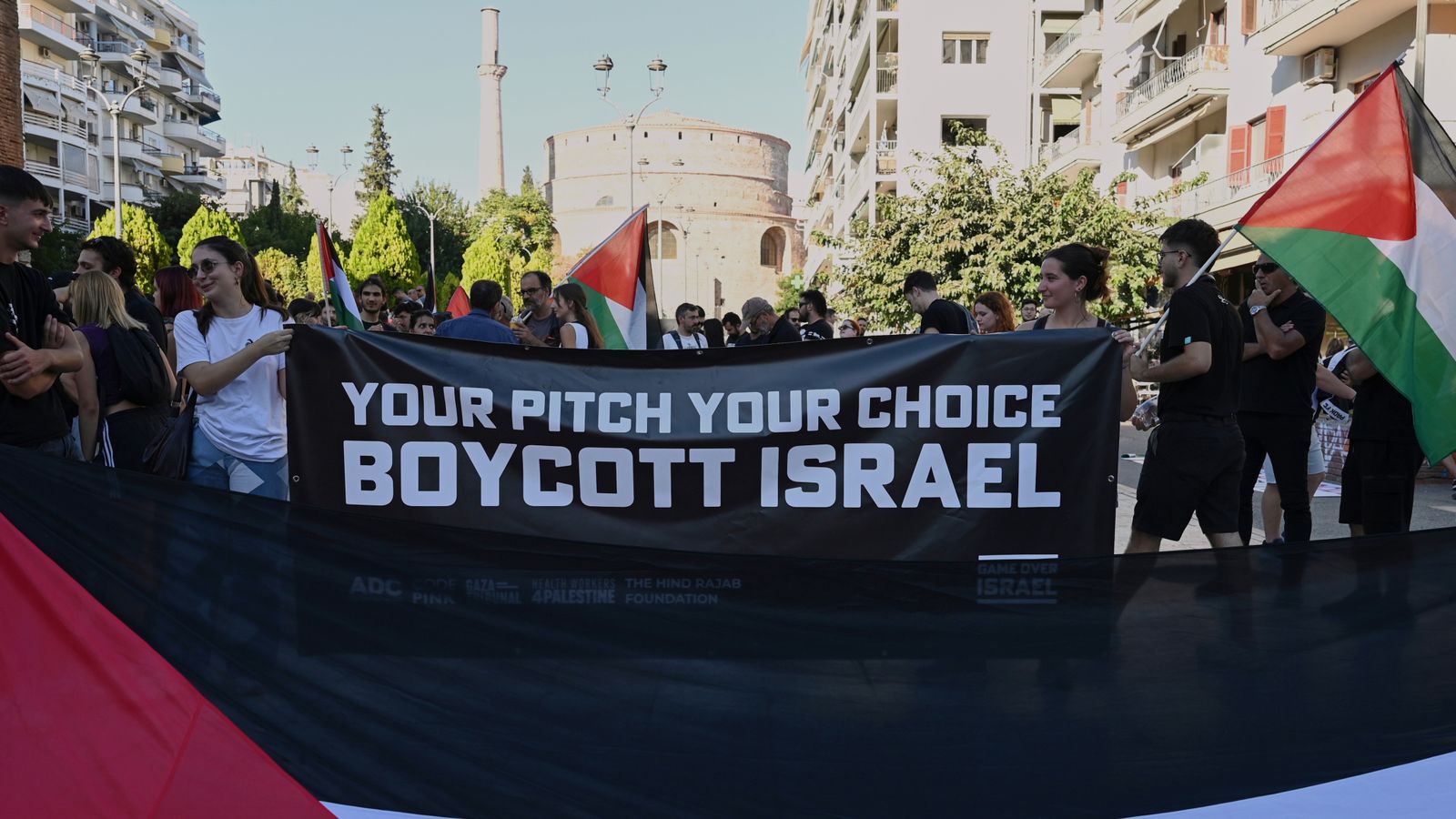 Trump administration will work to prevent banning Israel from international football