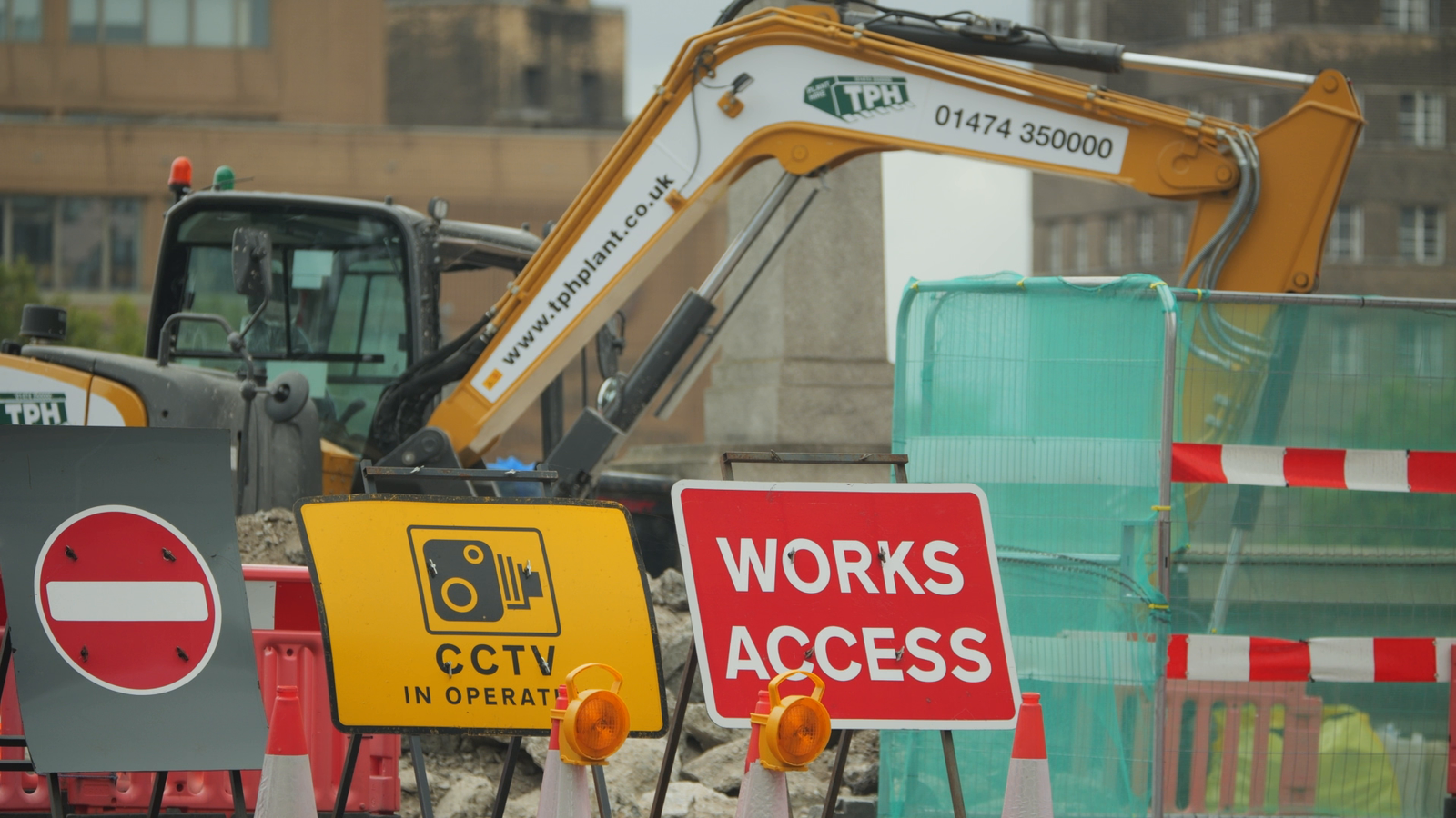 Roadwork levels hit record highs – as expert partially blames Boris Johnson