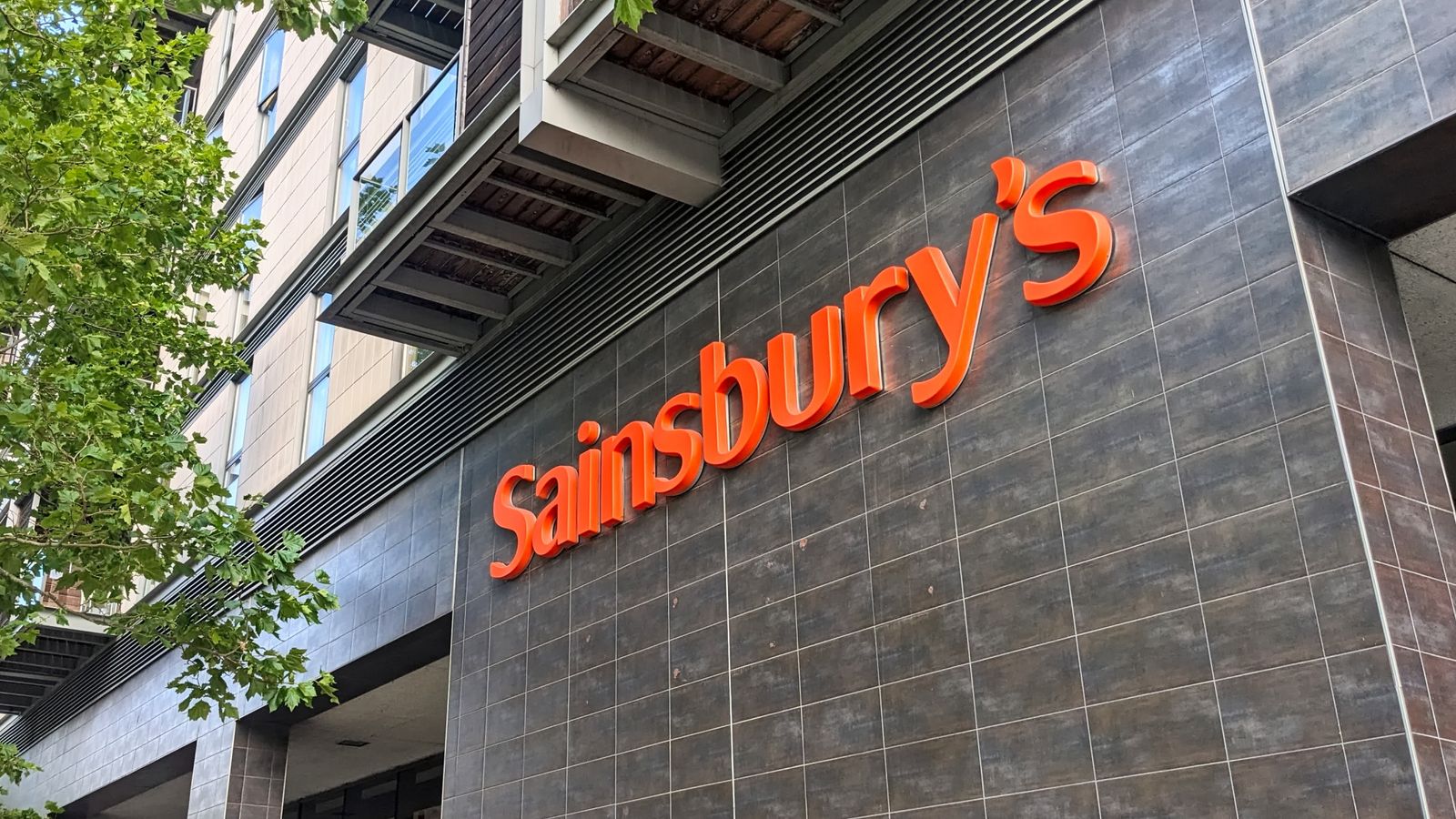 Sainsbury’s recalls own-brand hummus over potentially deadly E.coli warning
