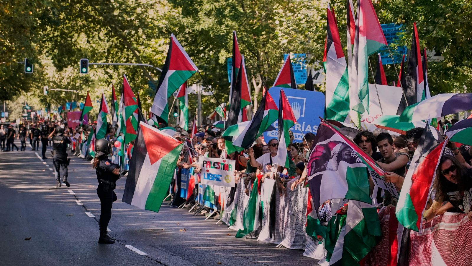 More than 1,500 extra police deployed for final stage of Spanish Vuelta amid pro-Palestinian protests